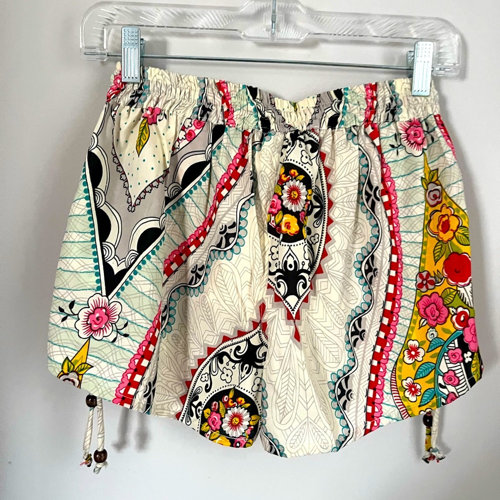 NWT Tropical Shorts -Medium.